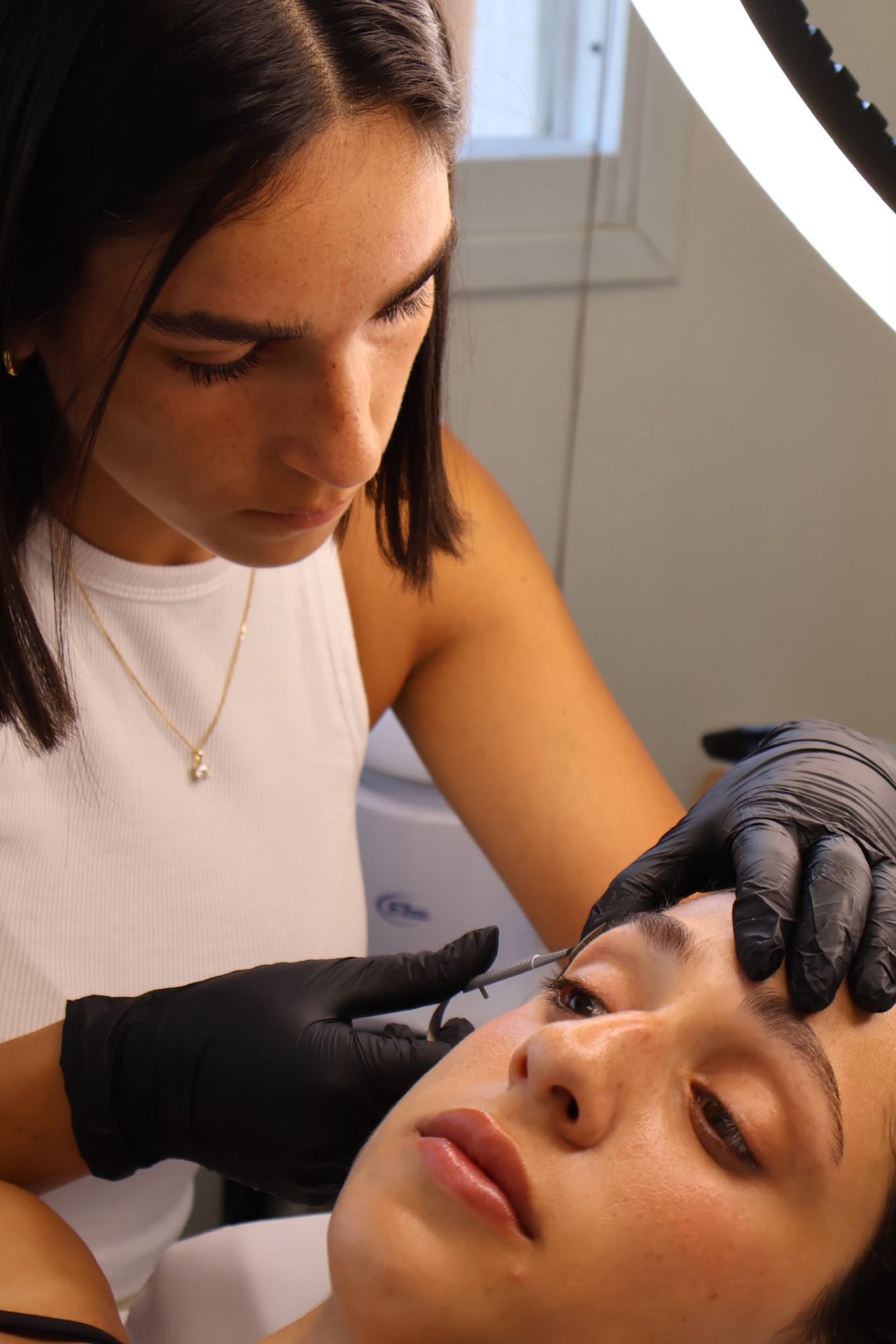 סתיו שטרן — Eyebrows Artist